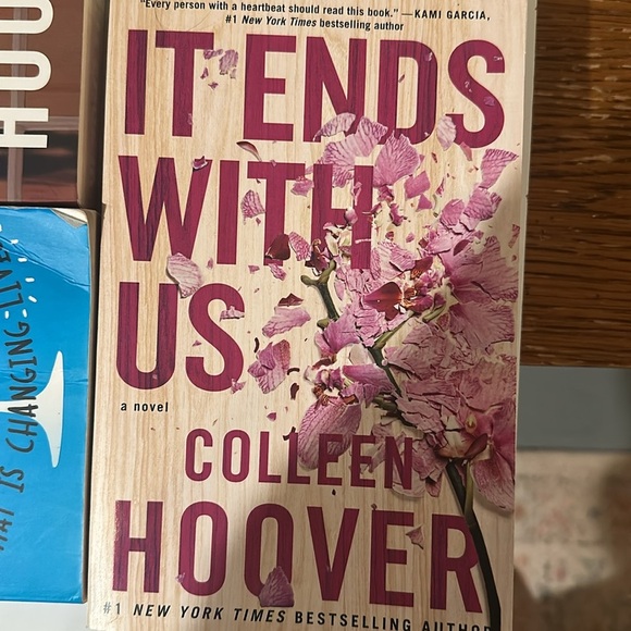 Miscellaneous Books 📚 - Picture 6 of 8